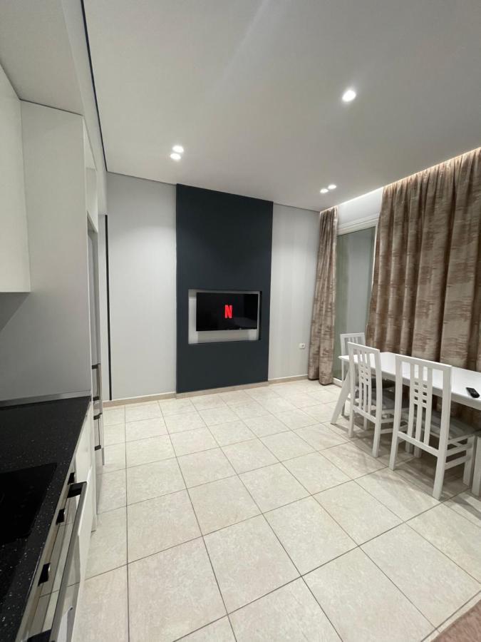 Emerald Inn Apartments โอริคูม ภายนอก รูปภาพ
