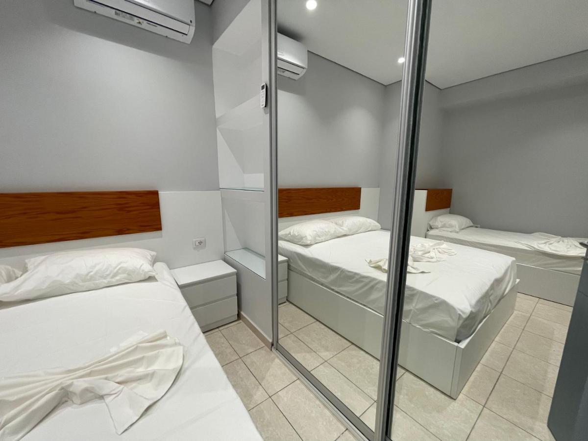 Emerald Inn Apartments โอริคูม ภายนอก รูปภาพ