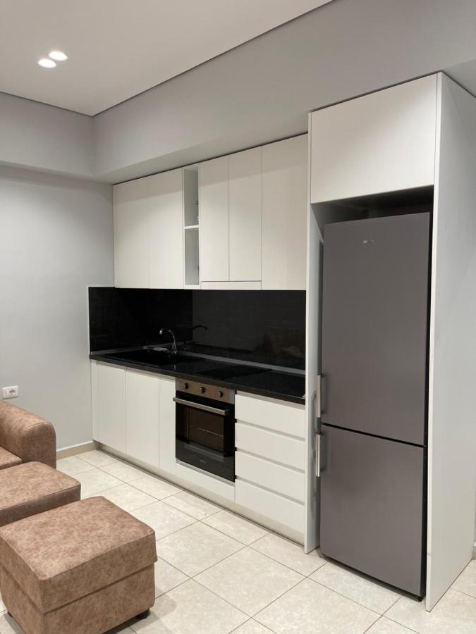 Emerald Inn Apartments โอริคูม ภายนอก รูปภาพ