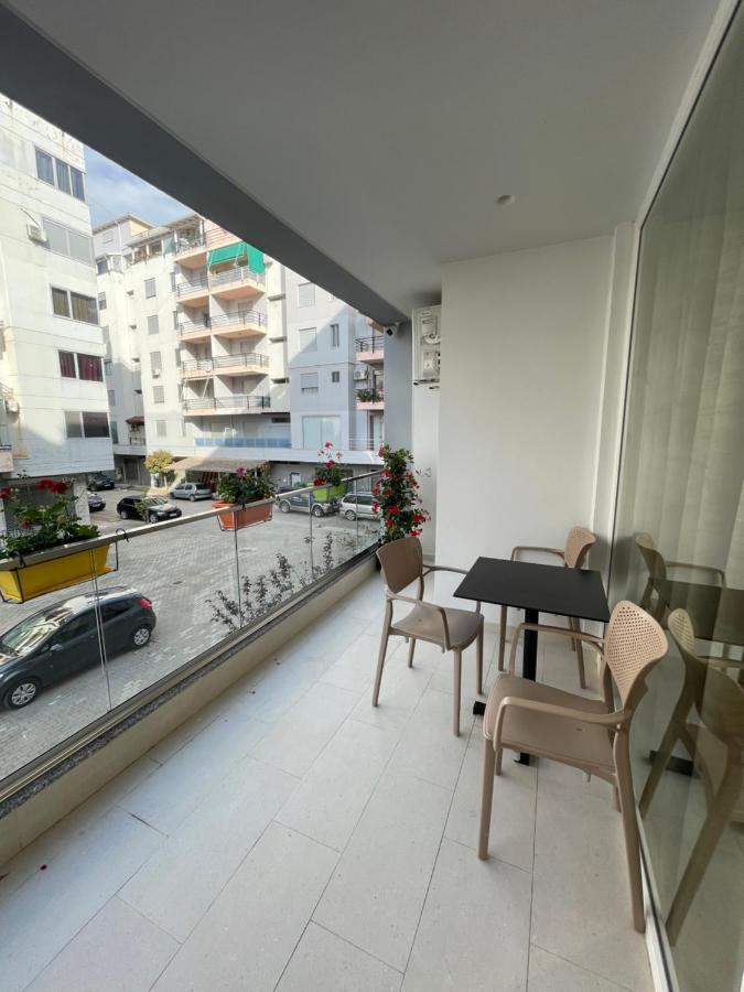 Emerald Inn Apartments โอริคูม ภายนอก รูปภาพ